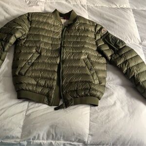 Authentic Moncler Evrard Giubbotto Green Down Jacket Size 1